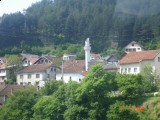 Bosna da minaresi bombalanmýþ bir cami [Kemal Gönen]