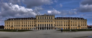 SCHÖNBRUNN SARAYI
